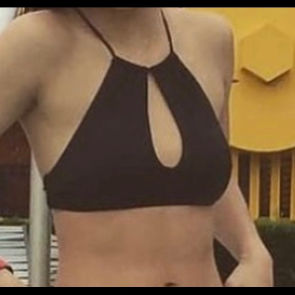 Black bikini top